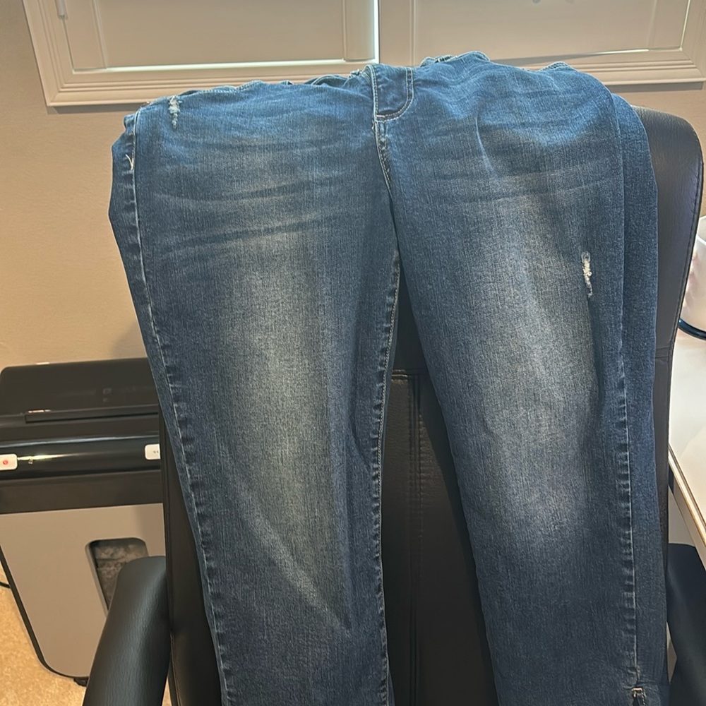 Kut from the Kloth Katy Ankle Straight Raw Hem Jeans